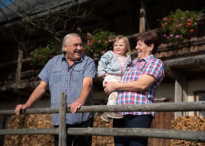 فندق Orthofer 3*